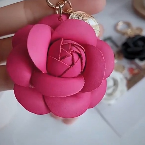 CAMELLIA BAG CHARM KEYCHAIN LEATHER FLOWER HANDMADE MULTIPLE COLORS AVAILABLE - Picture 2 of 16